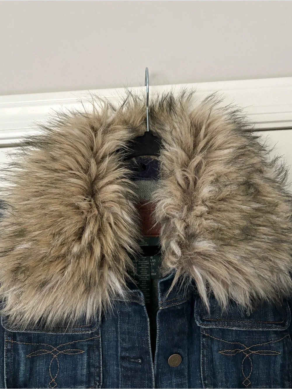 Ralph Lauren Jeans Co. Women’s Faux Fur Collar Dark Denim Jacket - Picture 2 of 11